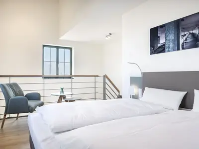 Schlafzimmer mit Doppelbett