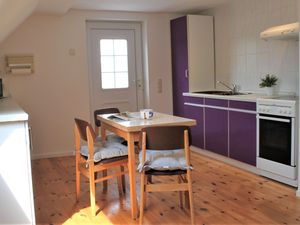 23873028-Ferienwohnung-2--300x225-3