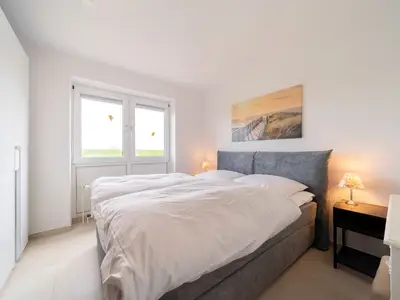 Schlafzimmer mit Doppelbett