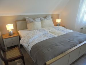 23873110-Ferienwohnung-5--300x225-3