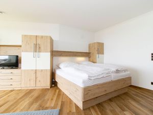 23873238-Ferienwohnung-2--300x225-5