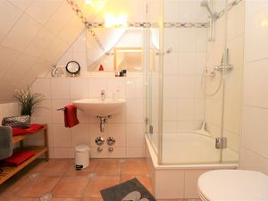 23885293-Ferienwohnung-2--300x225-4