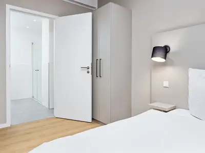 Schlafzimmer mit Doppelbett