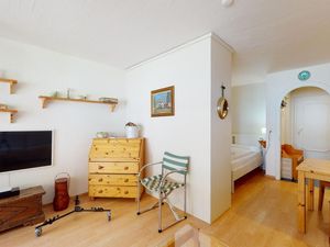 23512685-Ferienwohnung-2--300x225-5