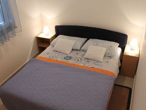 21748587-Ferienwohnung-0--300x225-1