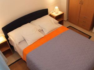 21748587-Ferienwohnung-0--300x225-3