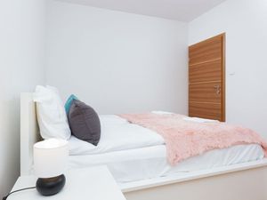 22634767-Ferienwohnung-2--300x225-1