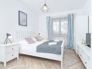 23036191-Ferienwohnung-6--300x225-1