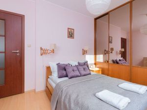 23298815-Ferienwohnung-6--300x225-1