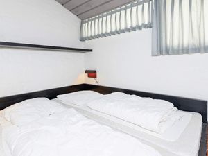 23365875-Ferienwohnung-6--300x225-5