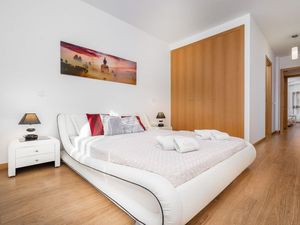 23544820-Ferienwohnung-5--300x225-1