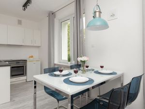 23691737-Ferienwohnung-4--300x225-1