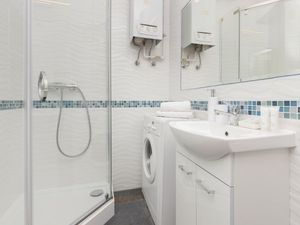 23691737-Ferienwohnung-4--300x225-4