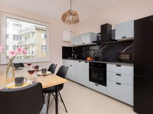 23703836-Ferienwohnung-6--300x225-3