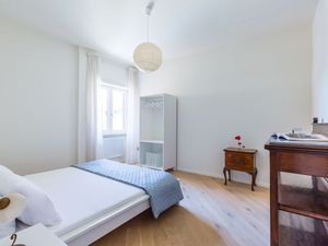 23703827-Ferienwohnung-6--300x225-3