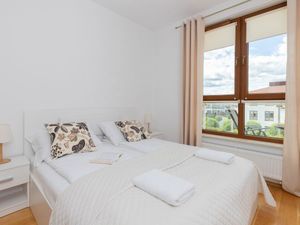 23703919-Ferienwohnung-4--300x225-1