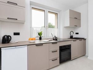 23703918-Ferienwohnung-6--300x225-4