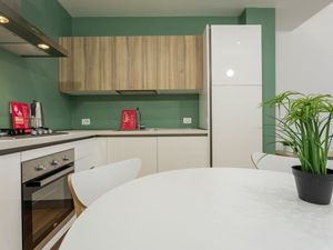 23718640-Ferienwohnung-4--300x225-2