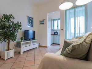 23891439-Ferienwohnung-3--300x225-1