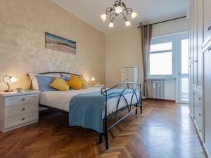 23914370-Ferienwohnung-4--300x225-1