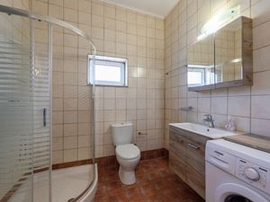 23969407-Ferienwohnung-8--300x225-5