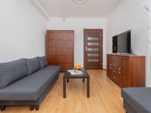 23983881-Ferienwohnung-6--300x225-2