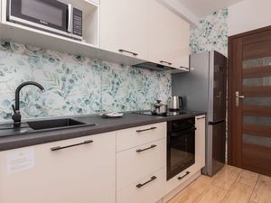 23983881-Ferienwohnung-6--300x225-3