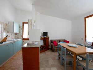 23995950-Ferienwohnung-6--300x225-4