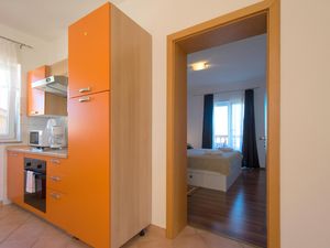 21758495-Ferienwohnung-4--300x225-1