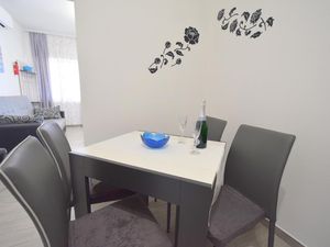 21722891-Ferienwohnung-5--300x225-4