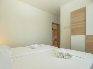 22449899-Ferienwohnung-6--300x225-5