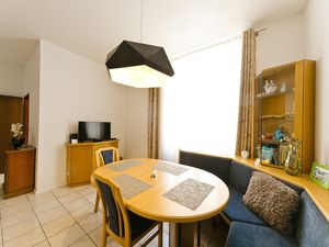 23318555-Ferienwohnung-4--300x225-2