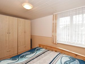 23533913-Ferienwohnung-4--300x225-4