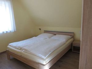 23969849-Ferienwohnung-3--300x225-4