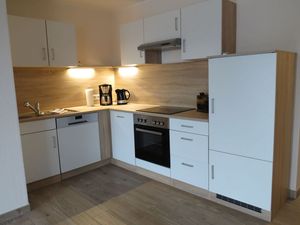 23969850-Ferienwohnung-5--300x225-2