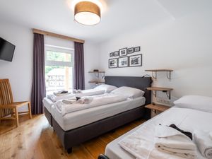 23895063-Ferienwohnung-8--300x225-5