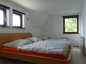 23960202-Ferienwohnung-7--300x225-4