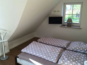 23953772-Ferienwohnung-8--300x225-4