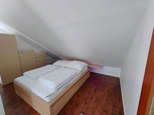 23896160-Ferienwohnung-4--300x225-2