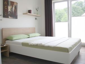 23924176-Ferienwohnung-6--300x225-1