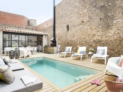 PoolOfHouse