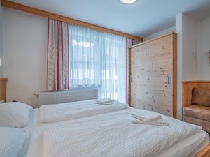 23895248-Ferienwohnung-5--300x225-3