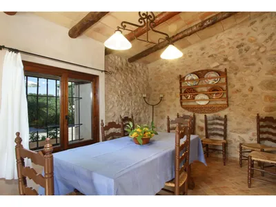 DiningRoom