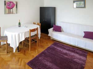 23846333-Ferienwohnung-6--300x225-5