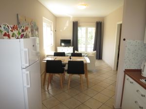 23867352-Ferienwohnung-5--300x225-5