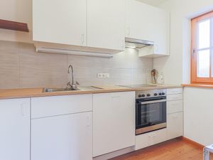 23896194-Ferienwohnung-8--300x225-2