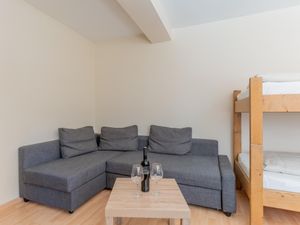 23896228-Ferienwohnung-4--300x225-2