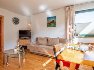 23925061-Ferienwohnung-2--300x225-5