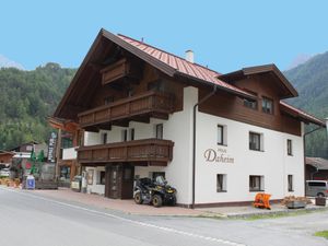 Außenseite Ferienhaus [Sommer]