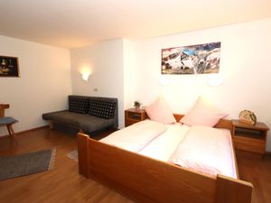 23896344-Ferienwohnung-5--300x225-3